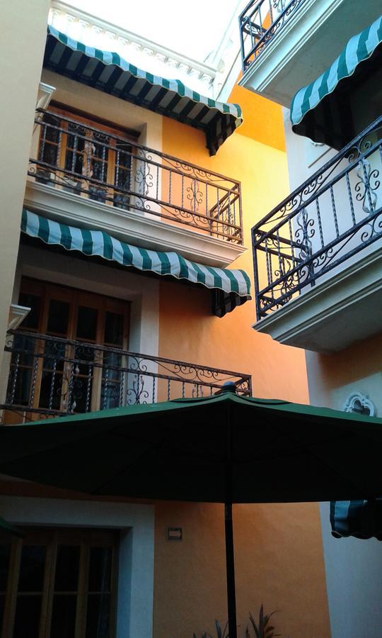 Cancun International Suites Екстериор снимка